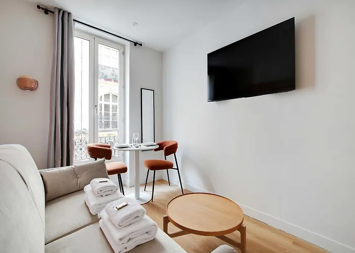 Apartment Beautiful -16 Ard De Paris- Mobility Lease
