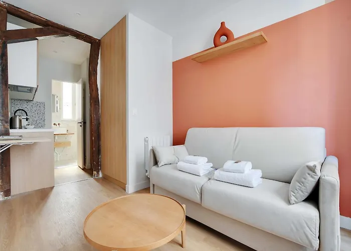 Beautiful -16 Ard De Paris- Mobility Lease Apartment *